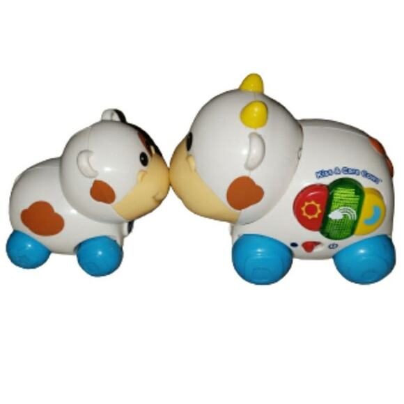 Vtech Kiss And Care Cows Developmental Baby Toy - Picture 1 of 5